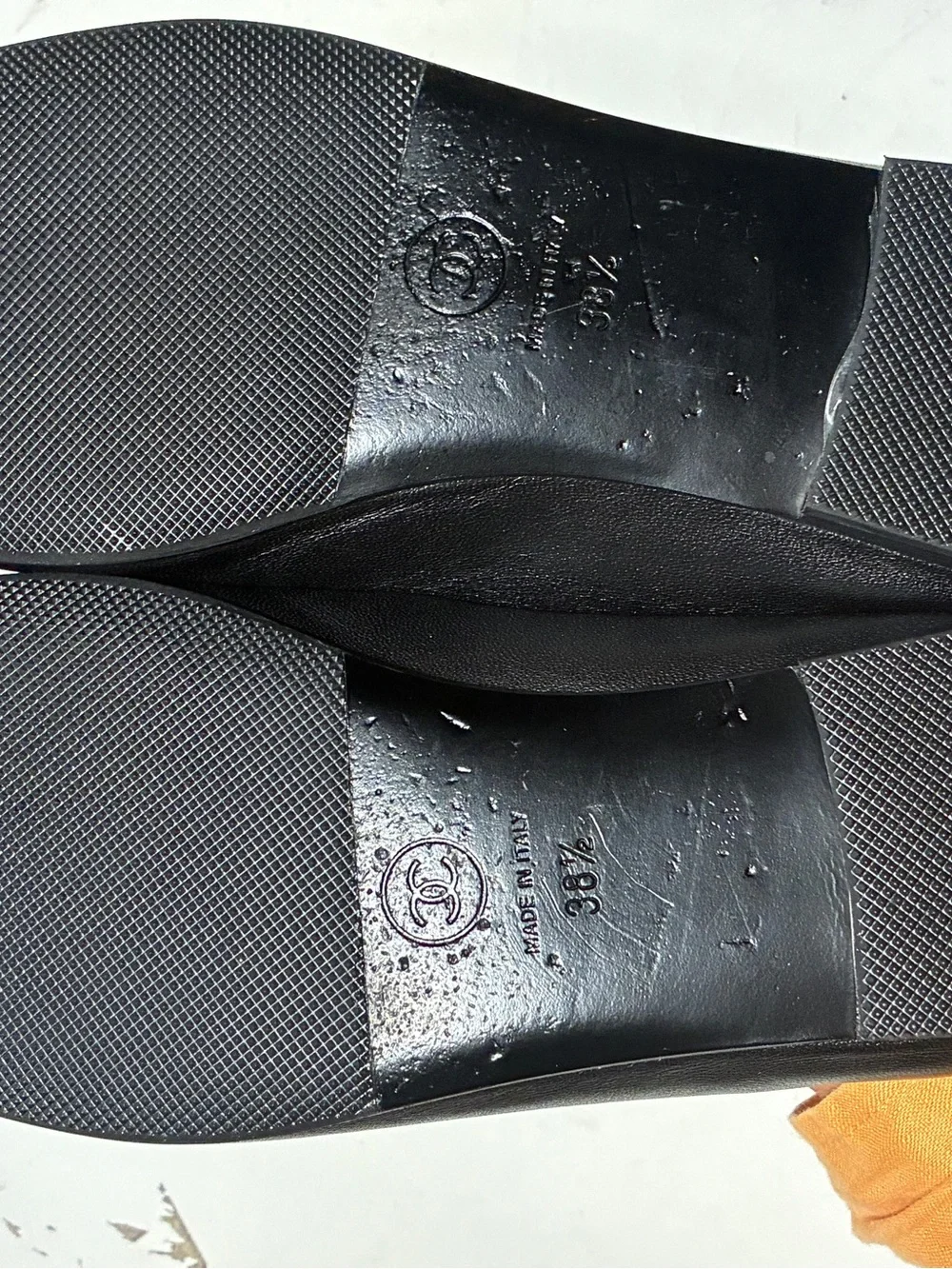 CHANEL Black Leather Cap-Toe Bow Ballet Flats